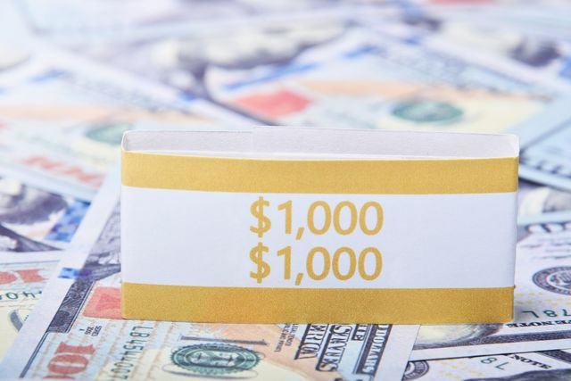 How to Save Your First $1,000: A Simple Step-by-Step Plan